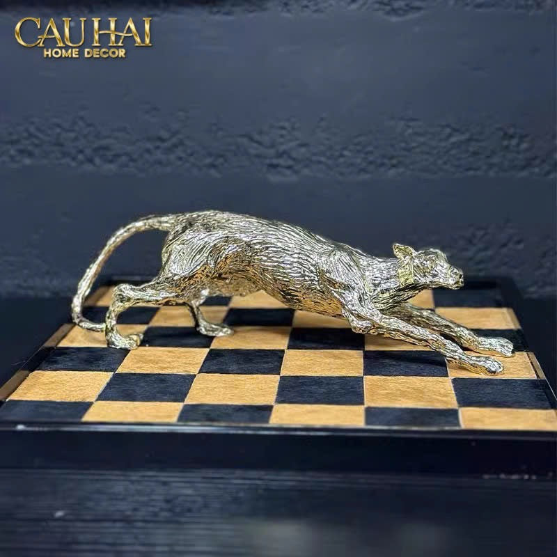 TƯỢNG GILDED PREDATOR