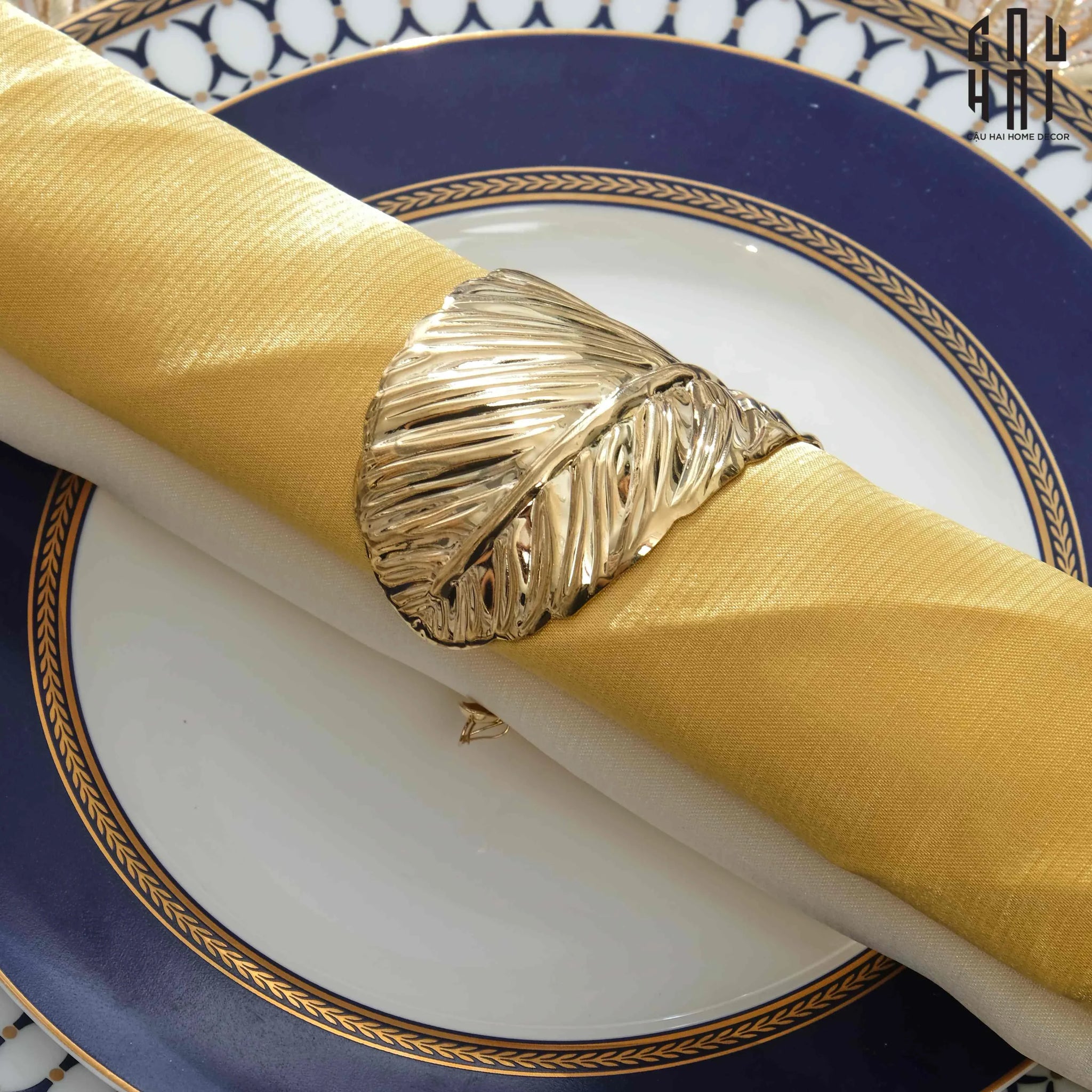 GOLDEN FEATHER NAPKIN RING-CẬU HAI HOME DECOR
