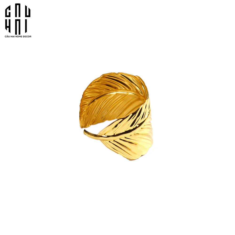 GOLDEN FEATHER NAPKIN RING