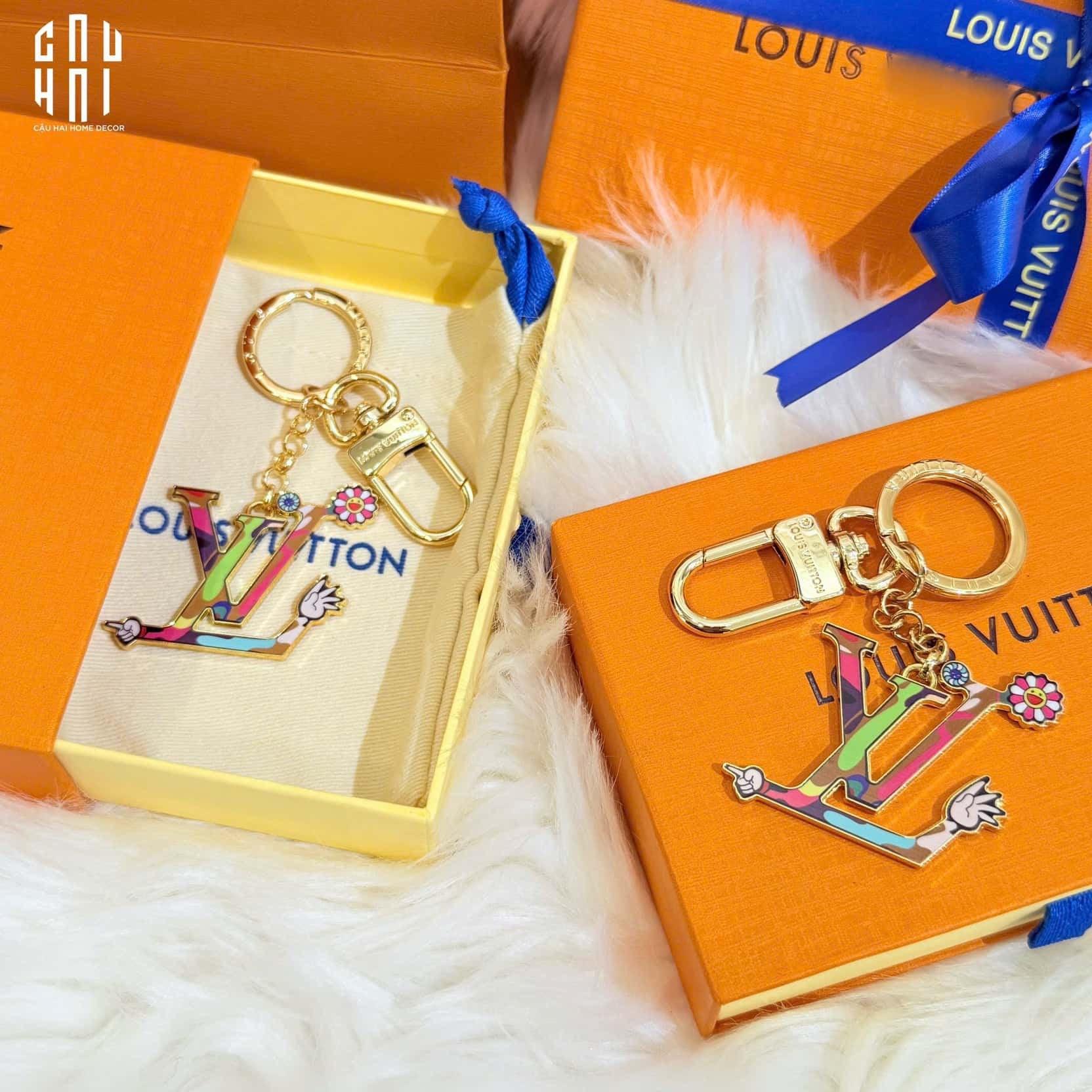 MÓC KHOÁ - CHARM TÚI LOUIS V. FESTIVE MULTICOLOR-CẬU HAI HOME DECOR