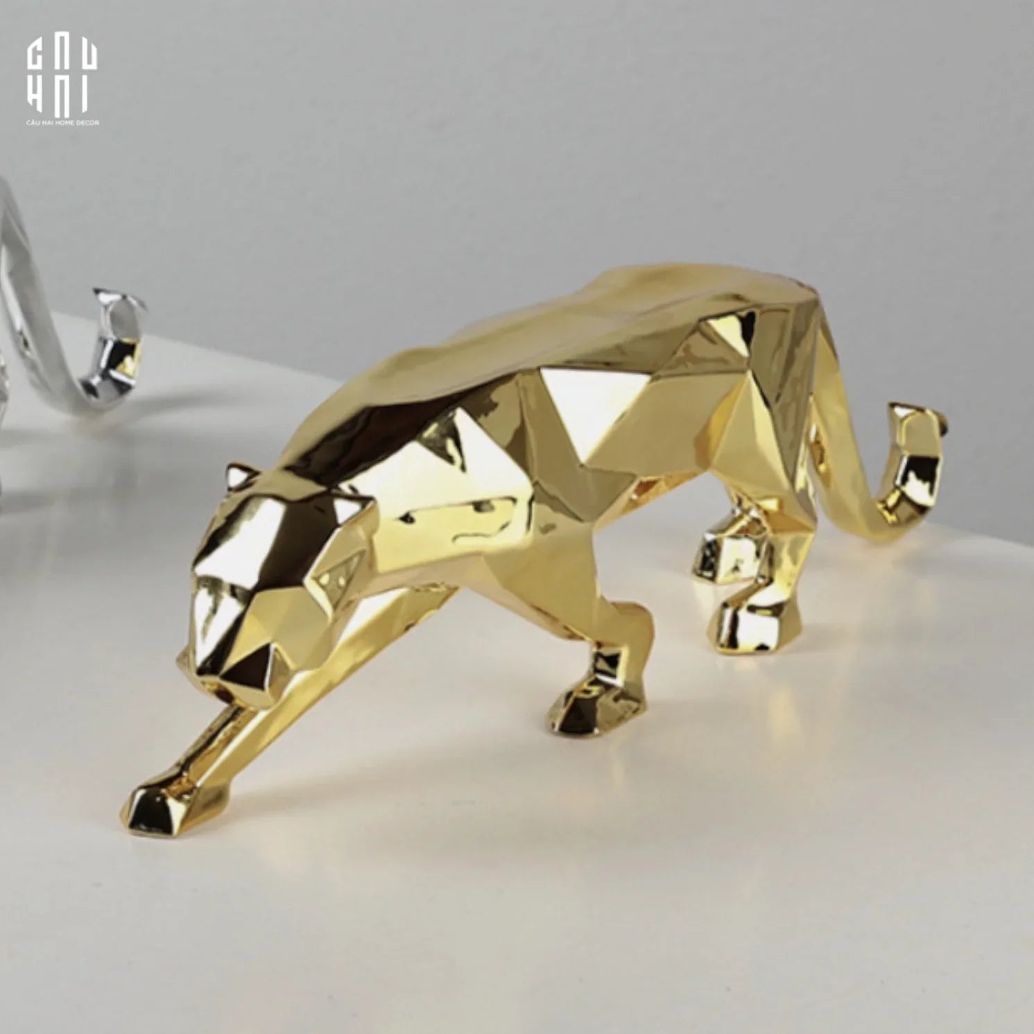 TƯỢNG ĐỂ RƯỢU VANG ORIGAMI CHEETAH