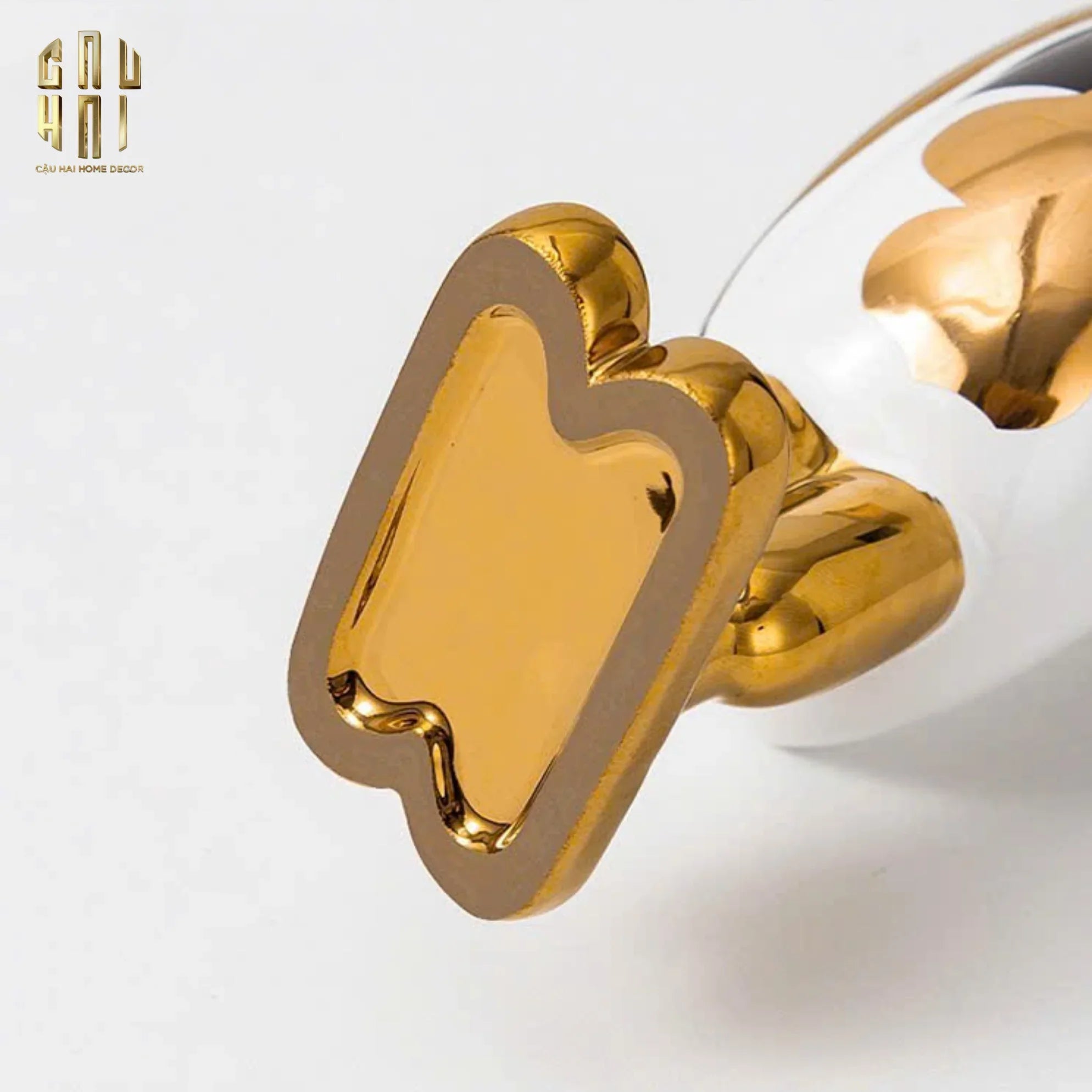 TƯỢNG GENTLE PENGUIN - SUITE H36