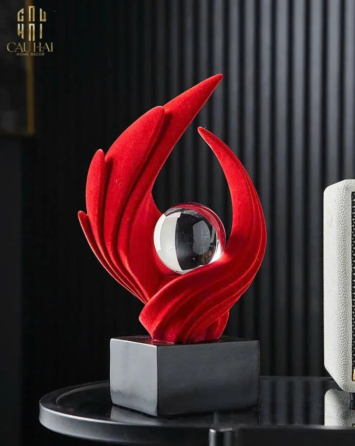 TƯỢNG NHUNG ĐỎ ETERNAL FLAME FW25