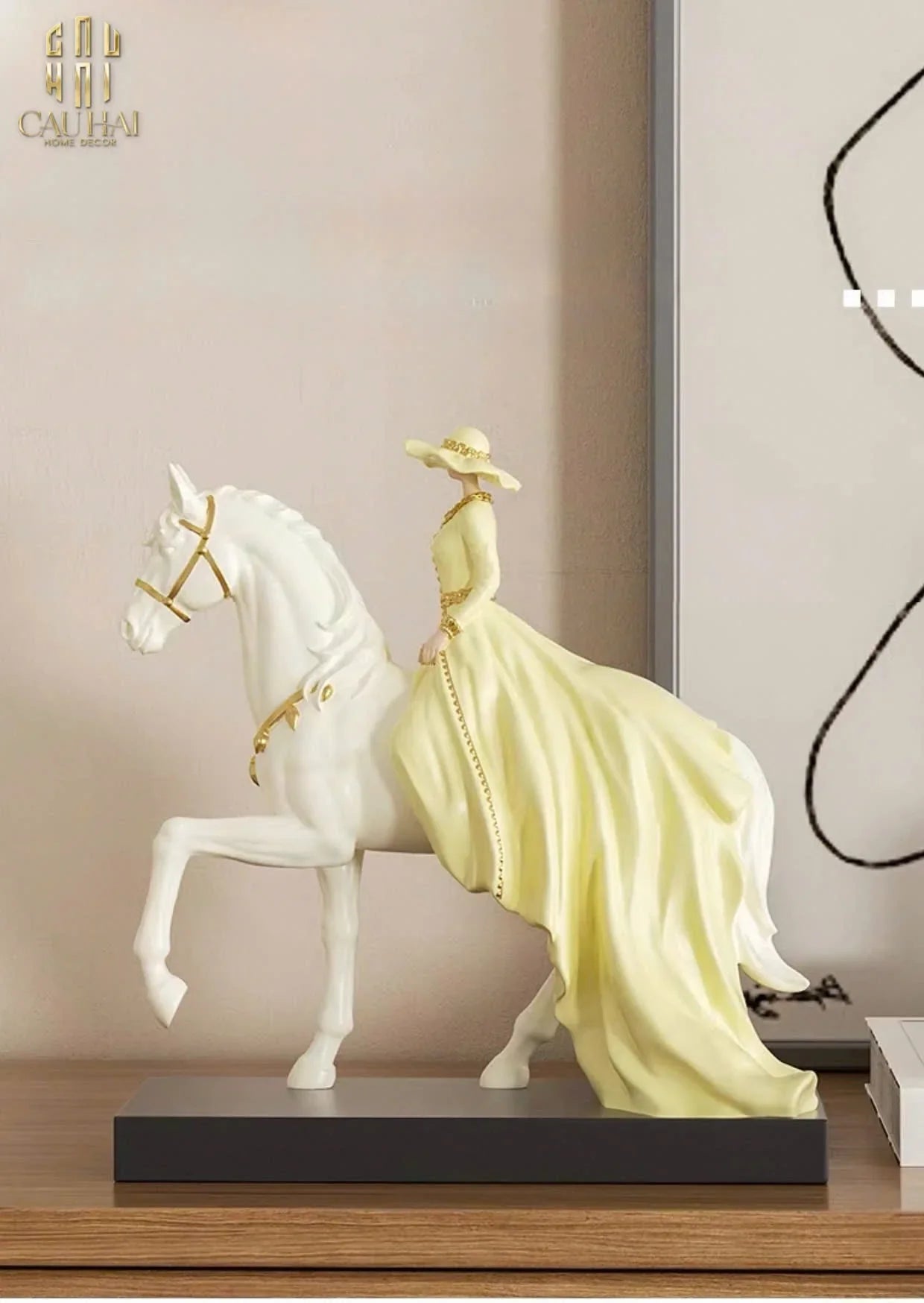 TƯỢNG PRINCESS MONTCLAIR - DUCHESS OF MONTCLAIR