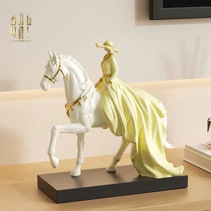 TƯỢNG PRINCESS MONTCLAIR - DUCHESS OF MONTCLAIR