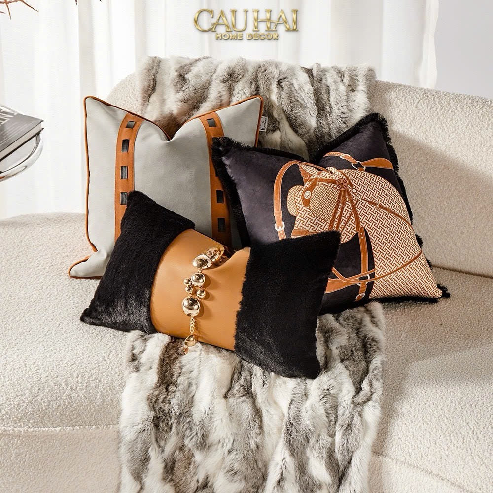VỎ GỐI NHUNG NOCTURNE ÉQUESTRE LEATHER HARNESS 45-2- Cậu Hai Home Decor