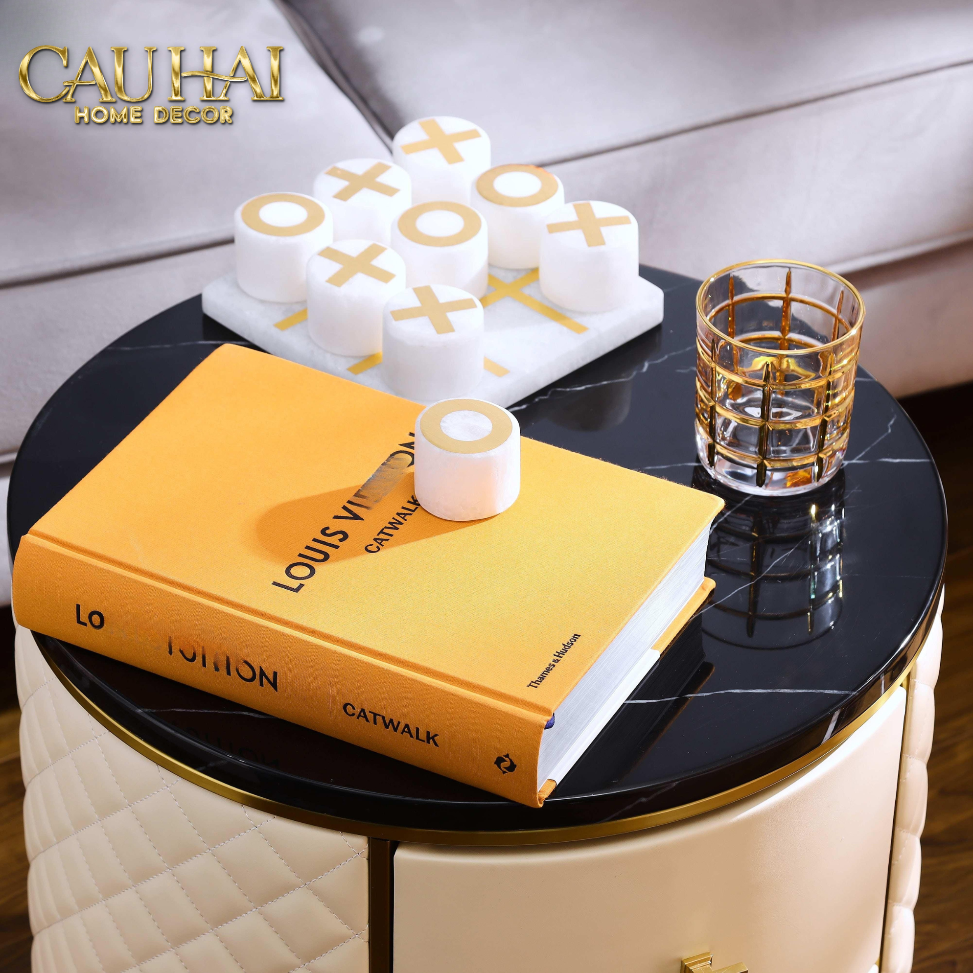 HOME COUTURE - LOUIS FASHION RUNWAY BOOK