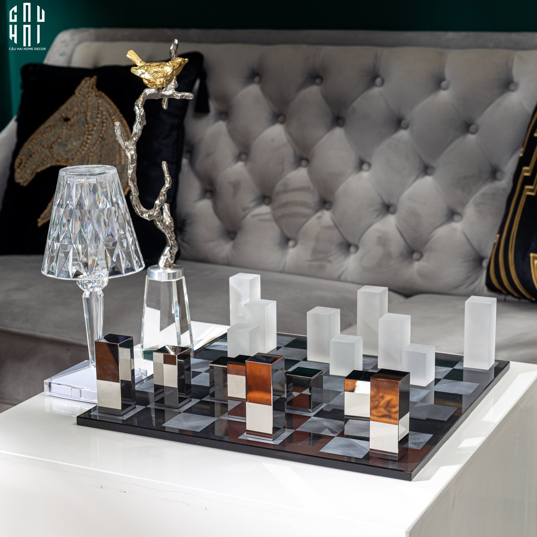 HOME COUTURE - SET BÀN CỜ PHA LÊ MAJESTIC LUXURY CRYSTAL CHESS BOARD-CẬU HAI HOME DECOR