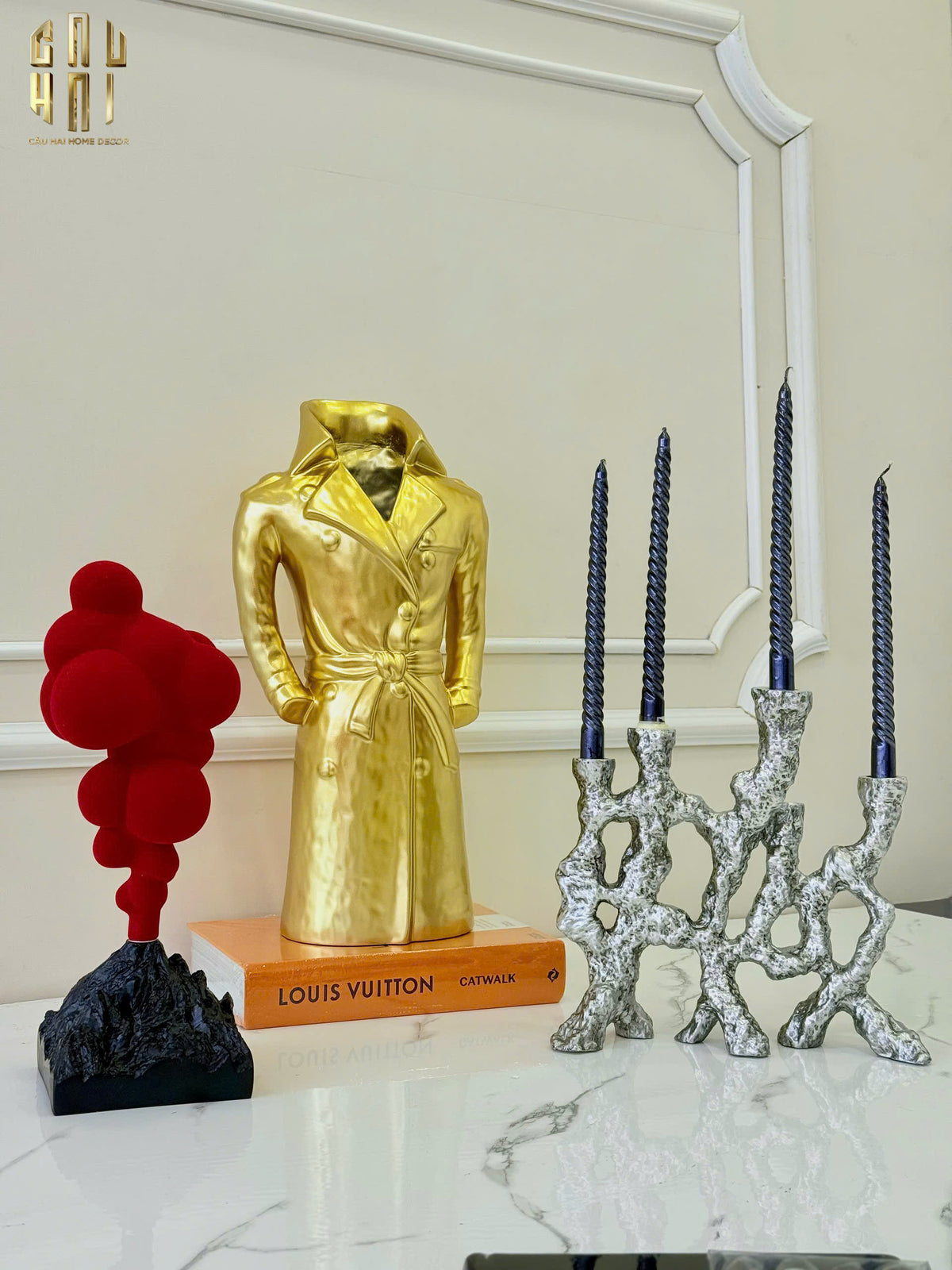 Tượng Bình Hoa Elysian Couture Gilded Trench Coat-TƯỢNG TRANG TRÍ-CẬU HAI HOME DECOR