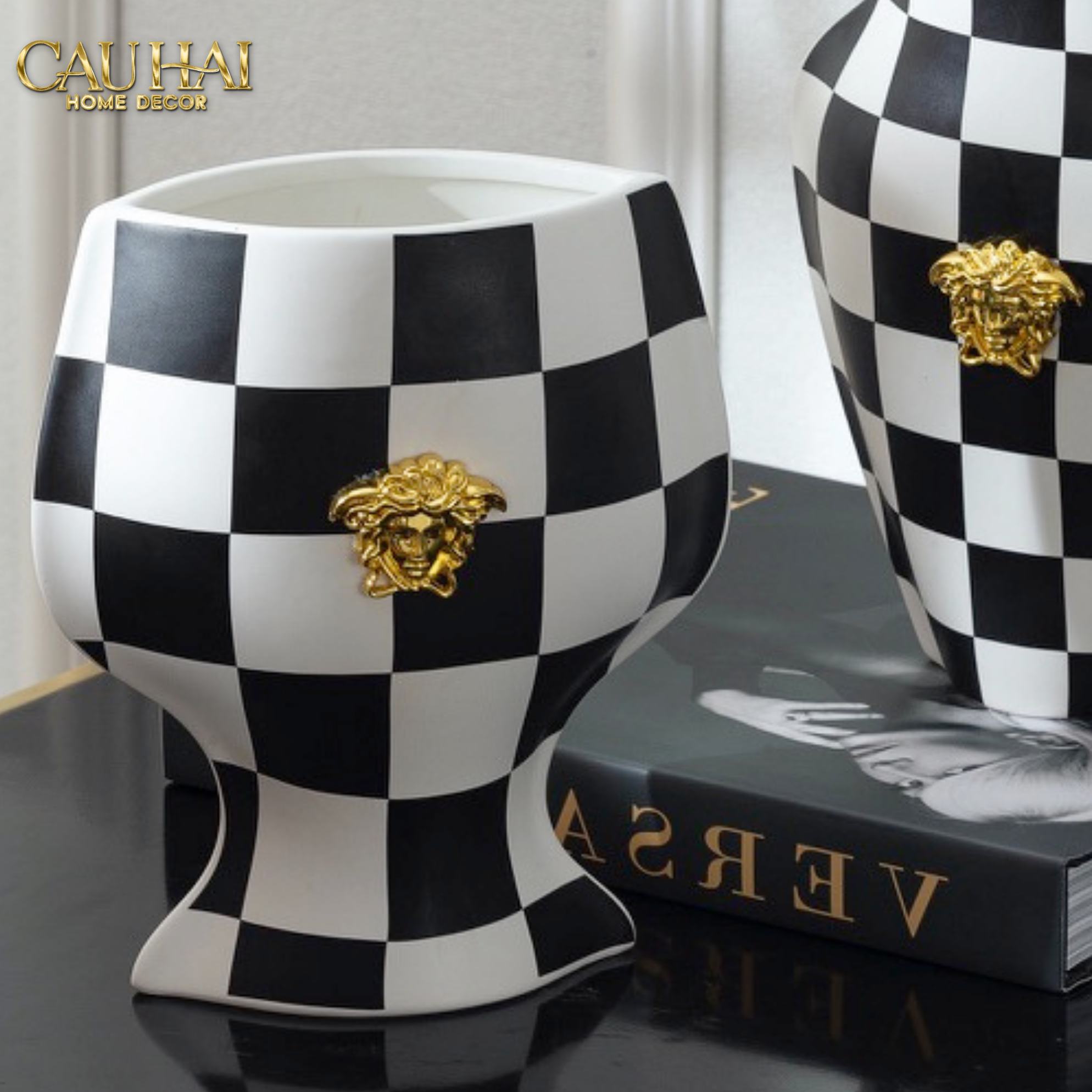 HOME COUTURE - BÌNH HOA CHECKERBOARD MEDUSA SIGNATURE H21-CẬU HAI HOME DECOR