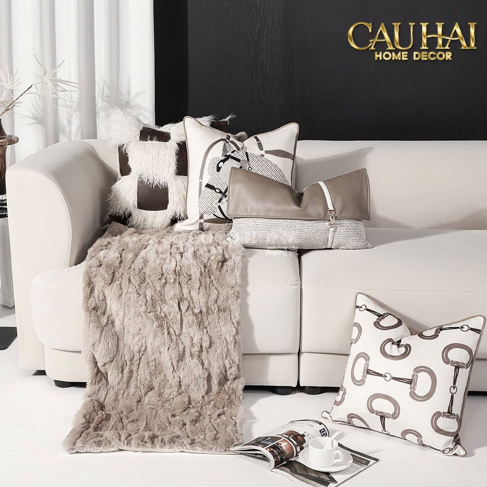 Vỏ Gối Nhung Equestrian Étrier d’Élite
 Blanche 45