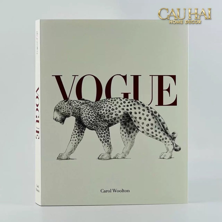 Maison Couture - Sách Fashion Runway Vogue - The Cartier by Carol Woolton 26x21x3