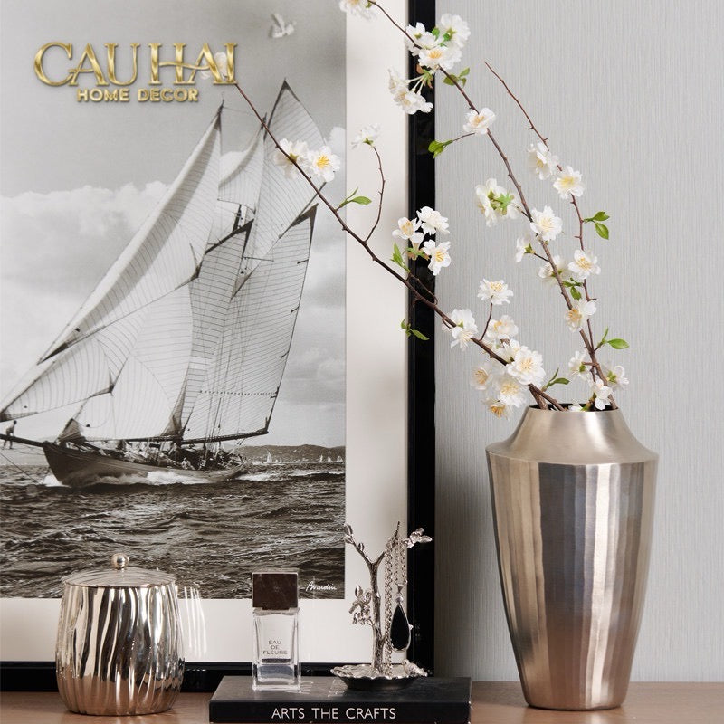 Indira Maison Couture - Bình Hoa Hợp Kim Metalic Platinum Fluted Silhouette Vase 17x6.9x30