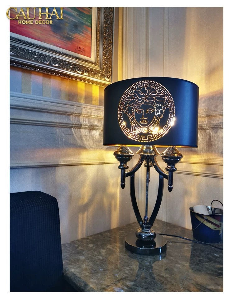 Đèn Bàn Versus Medusa Signature - V Class Side Table Lamp Ss22-ĐÈN BÀN-CẬU HAI HOME DECOR