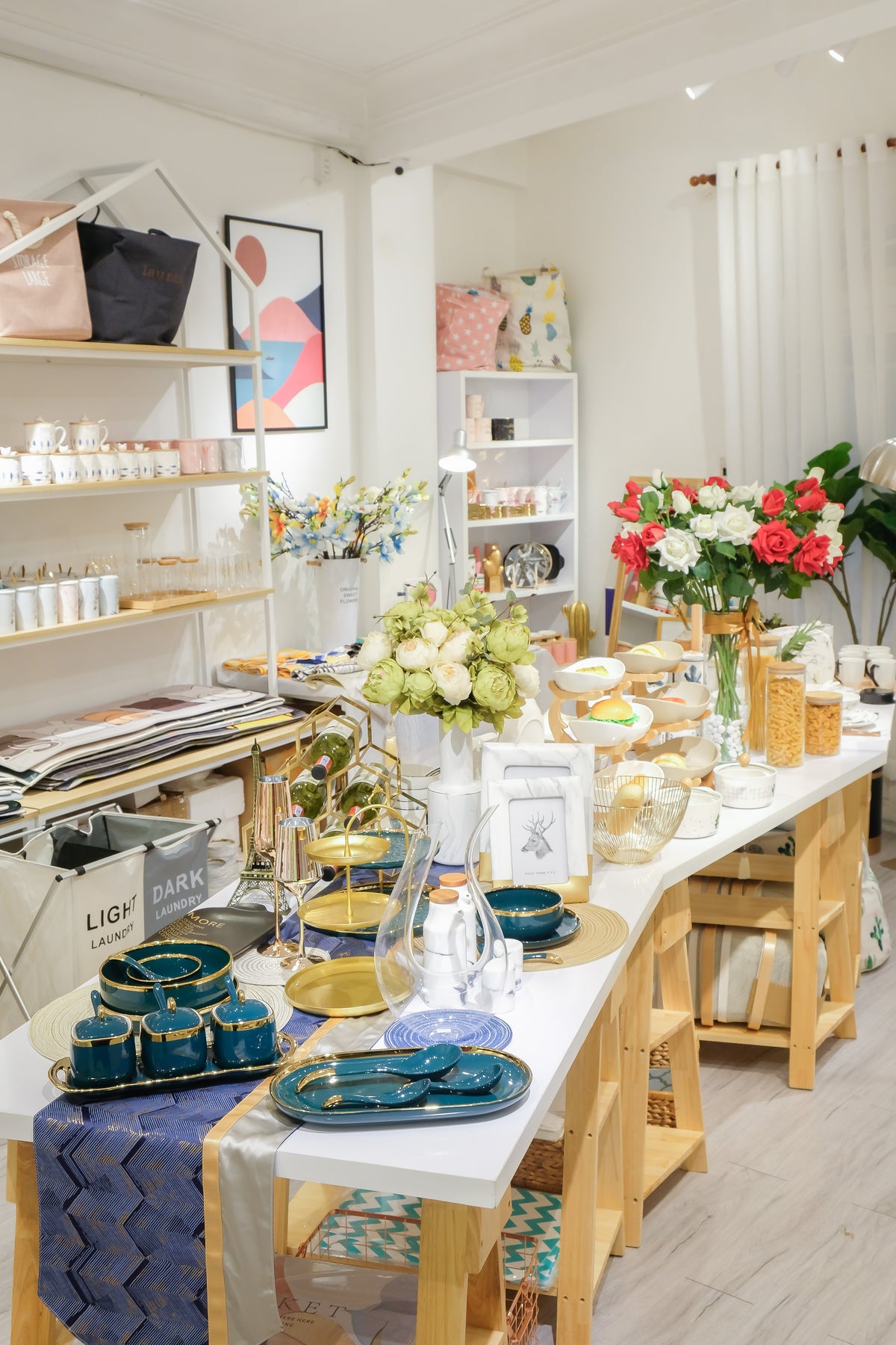 Không gian nội thất cao cấp tầng trên showroom Cậu Hai – Home Decor Luxury Quận 10 | Cậu Hai Home Decor
