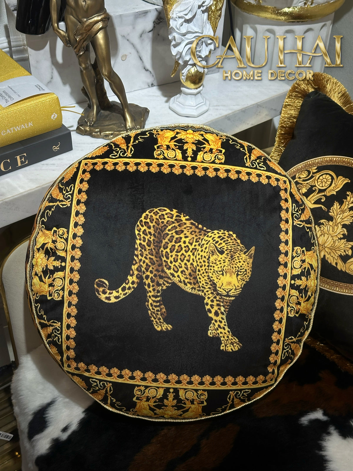 Gối Tròn Velvet Baroque Leopard Noir D45
