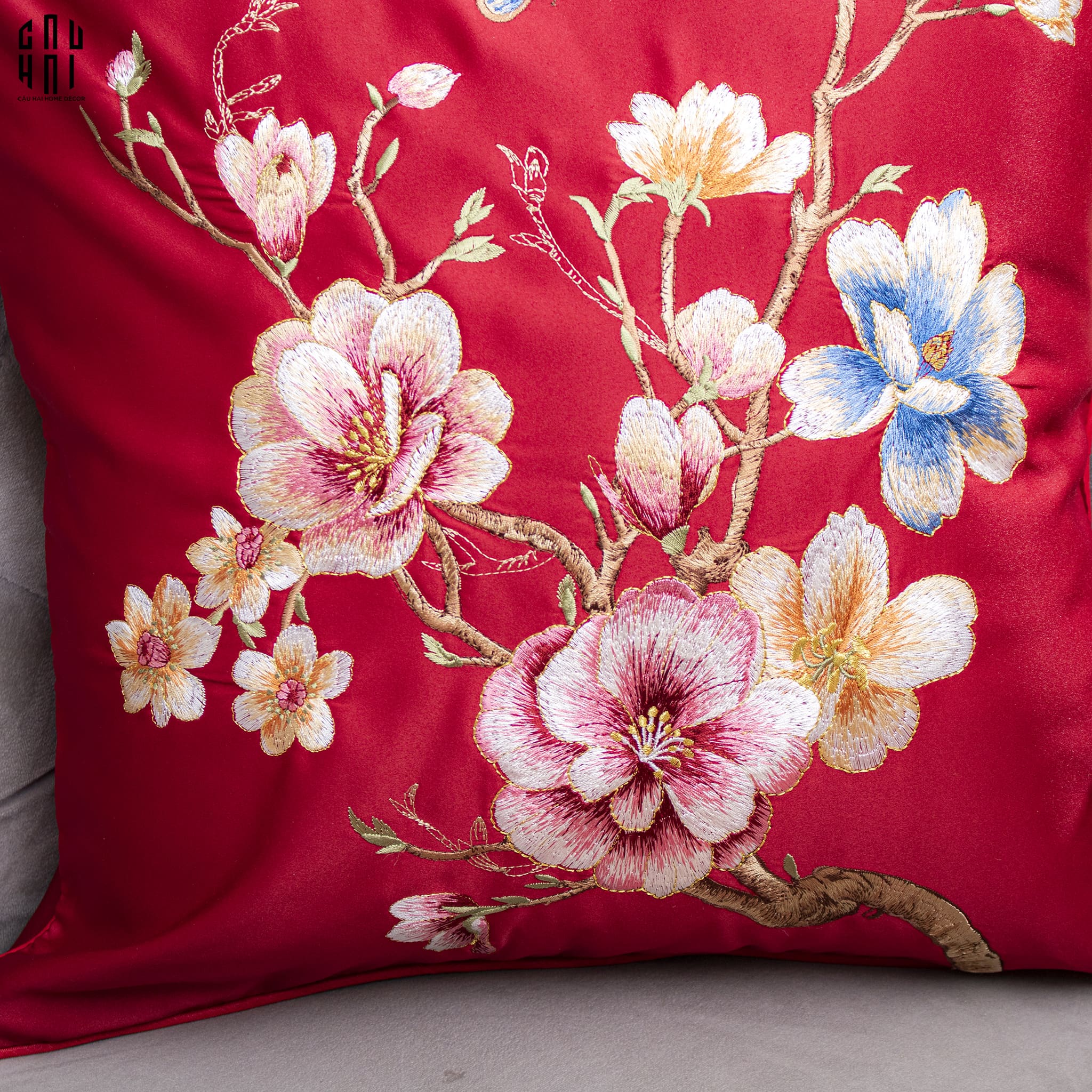 Tết Couture - Vỏ Gối Sofa Hoạ Tiết Thêu Hạnh Hoa 45X45Cm - CẬU HAI HOME DECOR