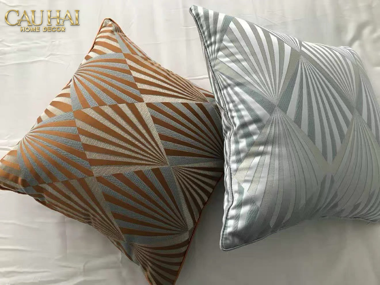 Sterling Sunburst Jacquard Silk Pillowcase 45