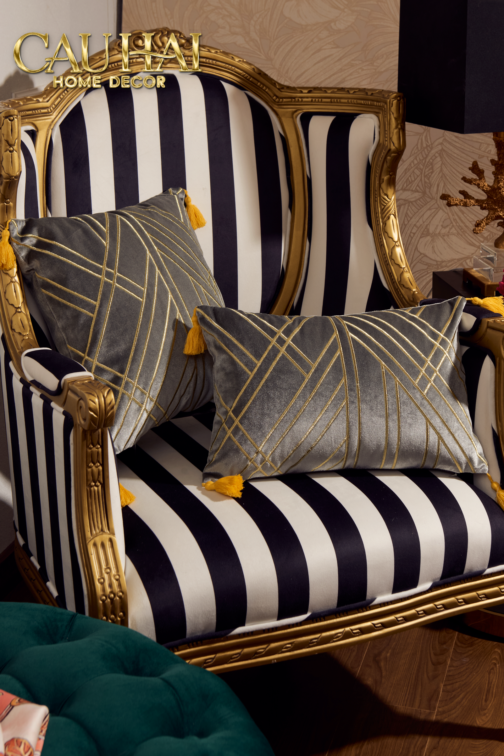 Set 2 Gối Nhung Radiant Velour Golden Vector  Lines 45  30X50