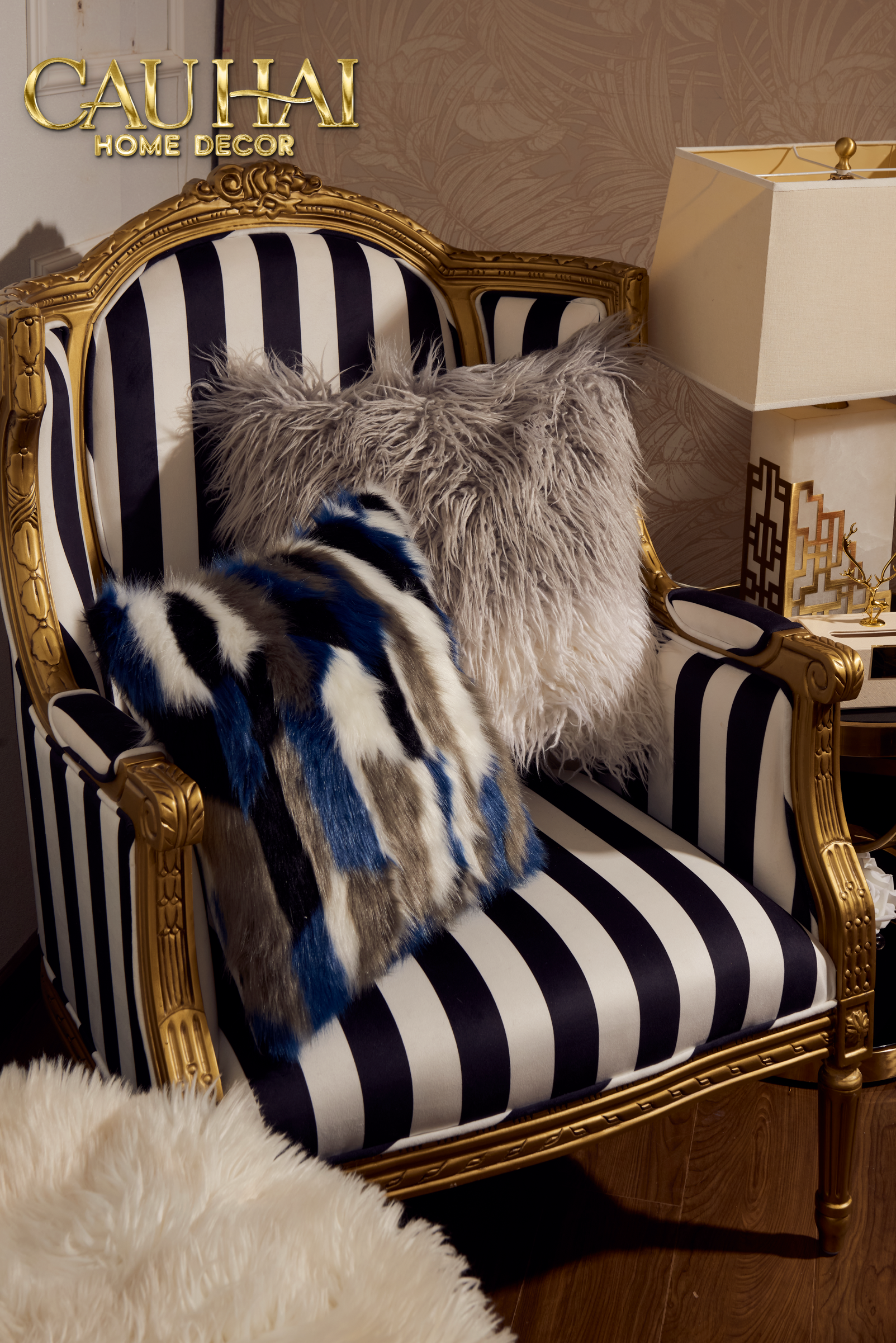 Maison Couture -  Vỏ Gối Lông Lux Fur Aquarius Lapin  45