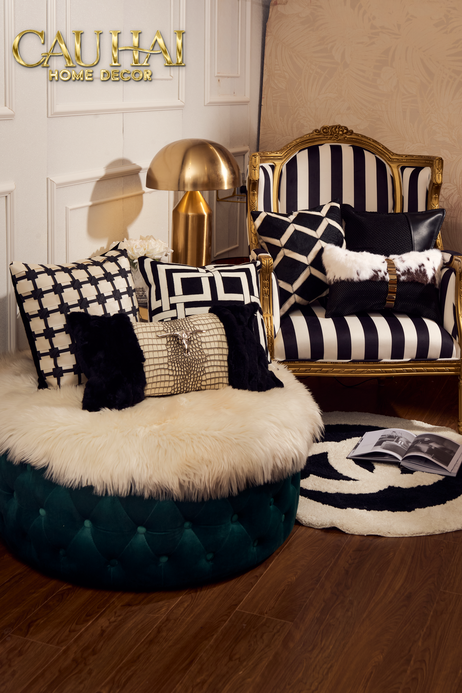 Maison Couture - Lux Leather Crossline Monochrome Leather Pillowcase 45