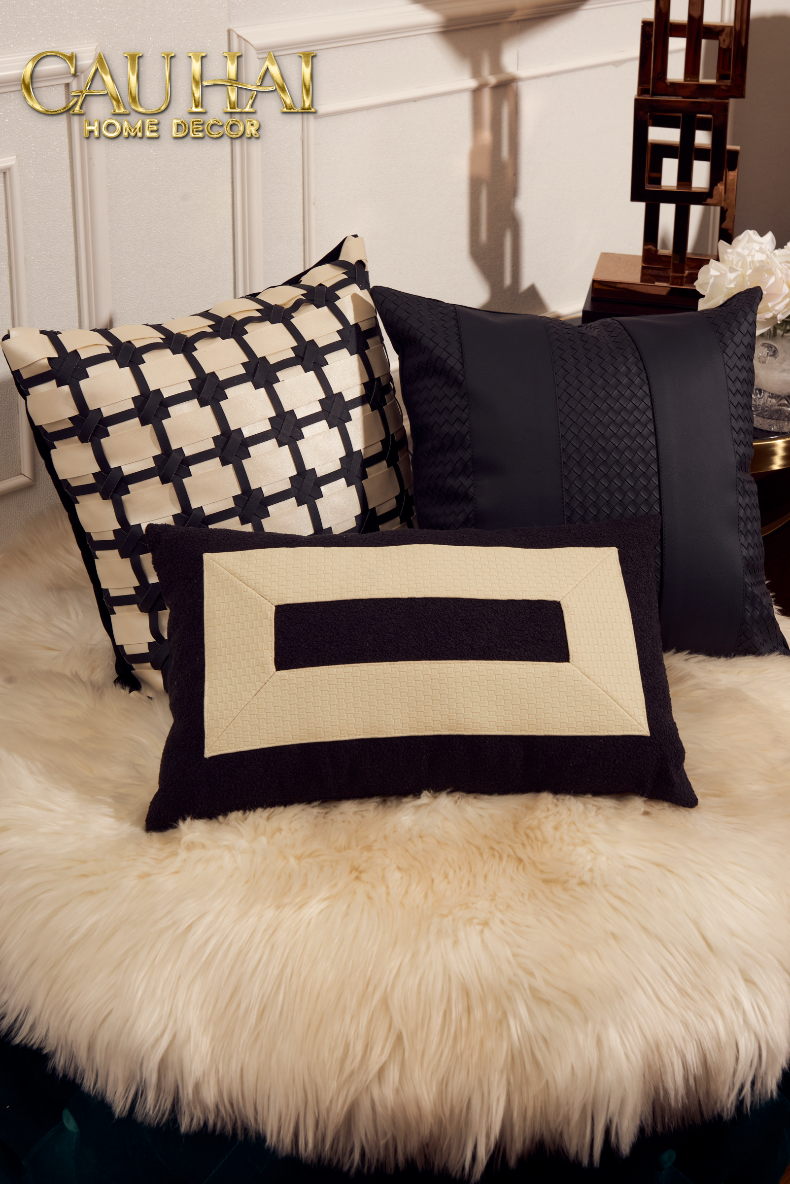 Maison Couture - Vỏ Gối Da Lux Leather Crossline Monochrome  45