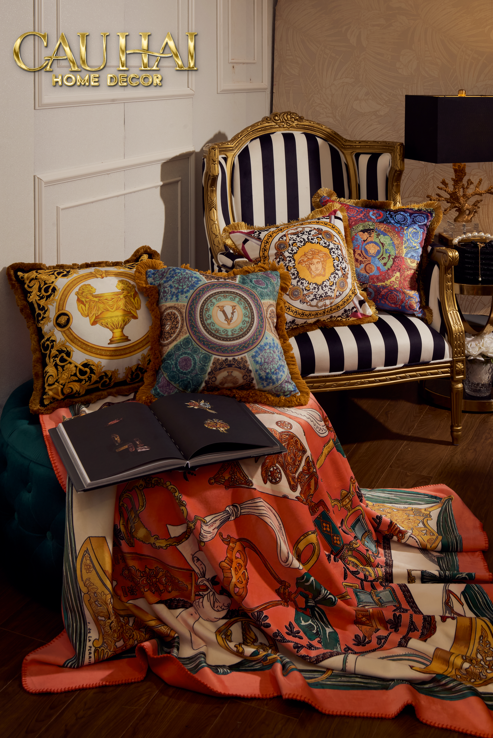Maison Couture - Chenille Velvet Pillow Case V Class Medusa - Virtus Multicolore 45