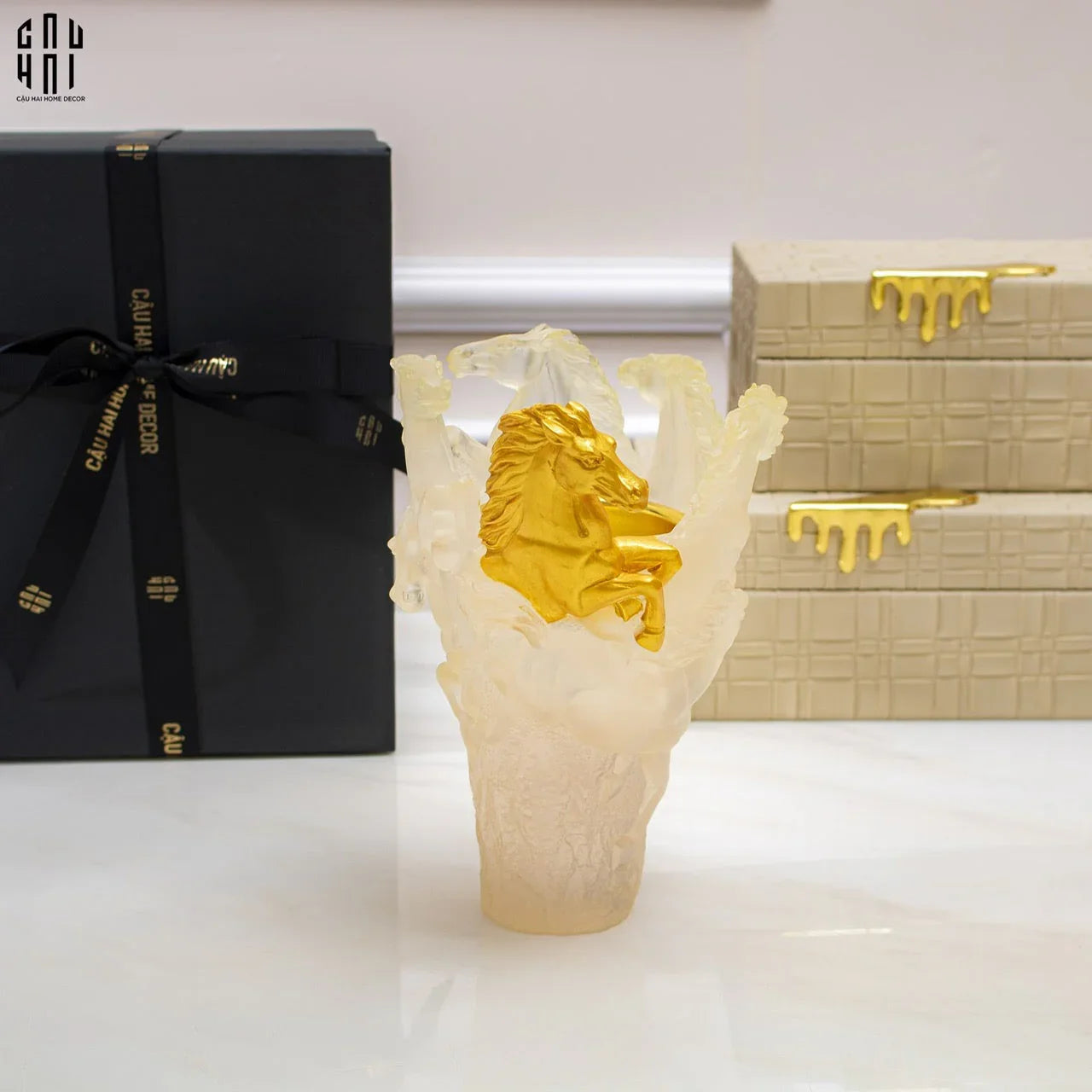 BÌNH HOA LƯU LY THE DIVINE PEGASUS-CẬU HAI HOME DECOR