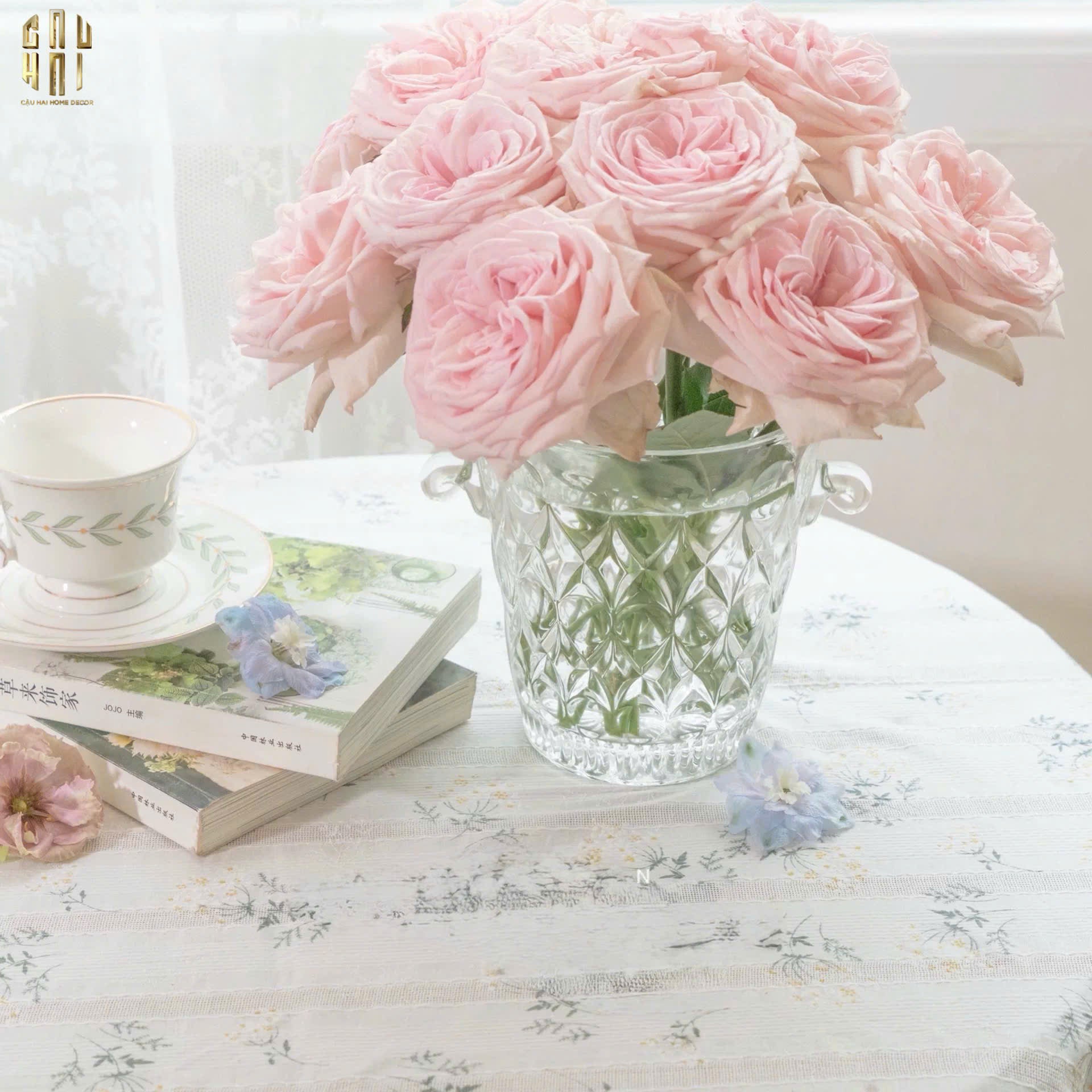 BÌNH HOA THỦY TINH CRYSTAL BLOOM BUCKET