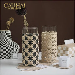 binh-hoa-thuy-tinh-hinh-tru-phoi-da-dan-woven-leather-cylinder-glass-vase-10x25-cau-hai-home-decor-6 - CẬU HAI HOME DECOR