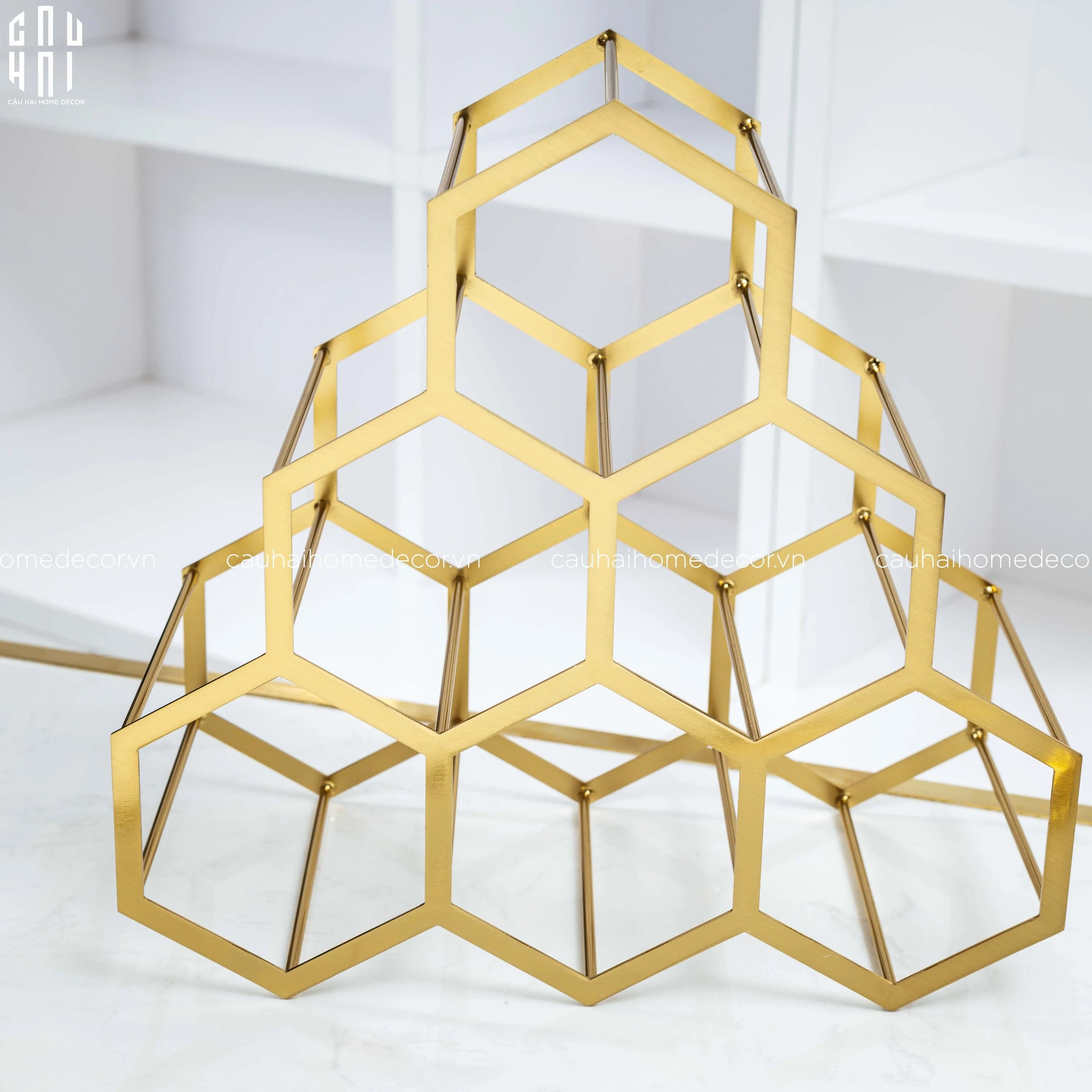 ĐẾ ĐỠ RƯỢU VANG GOLDEN HEXAGON SS25-CẬU HAI HOME DECOR