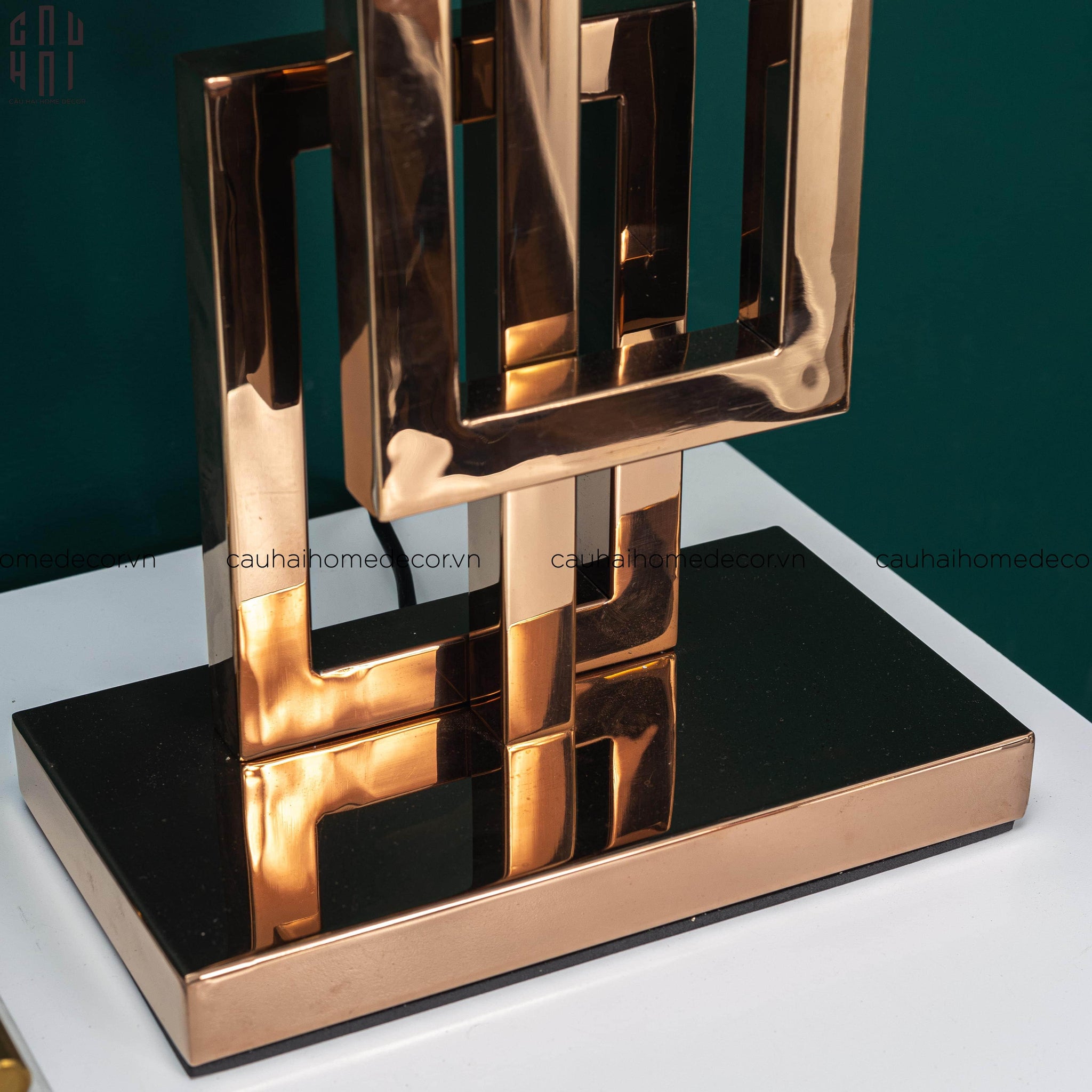 ĐÈN BÀN BARBARA - BARBARA SIDE TABLE LAMP