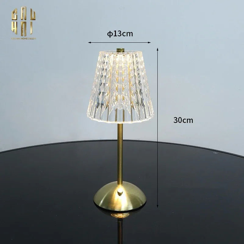 den-ban-pin-sac-3-che-do-acrylic-diamond-aurora-table-lamp-13x30-cau-hai-home-decor-3 - CẬU HAI HOME DECOR