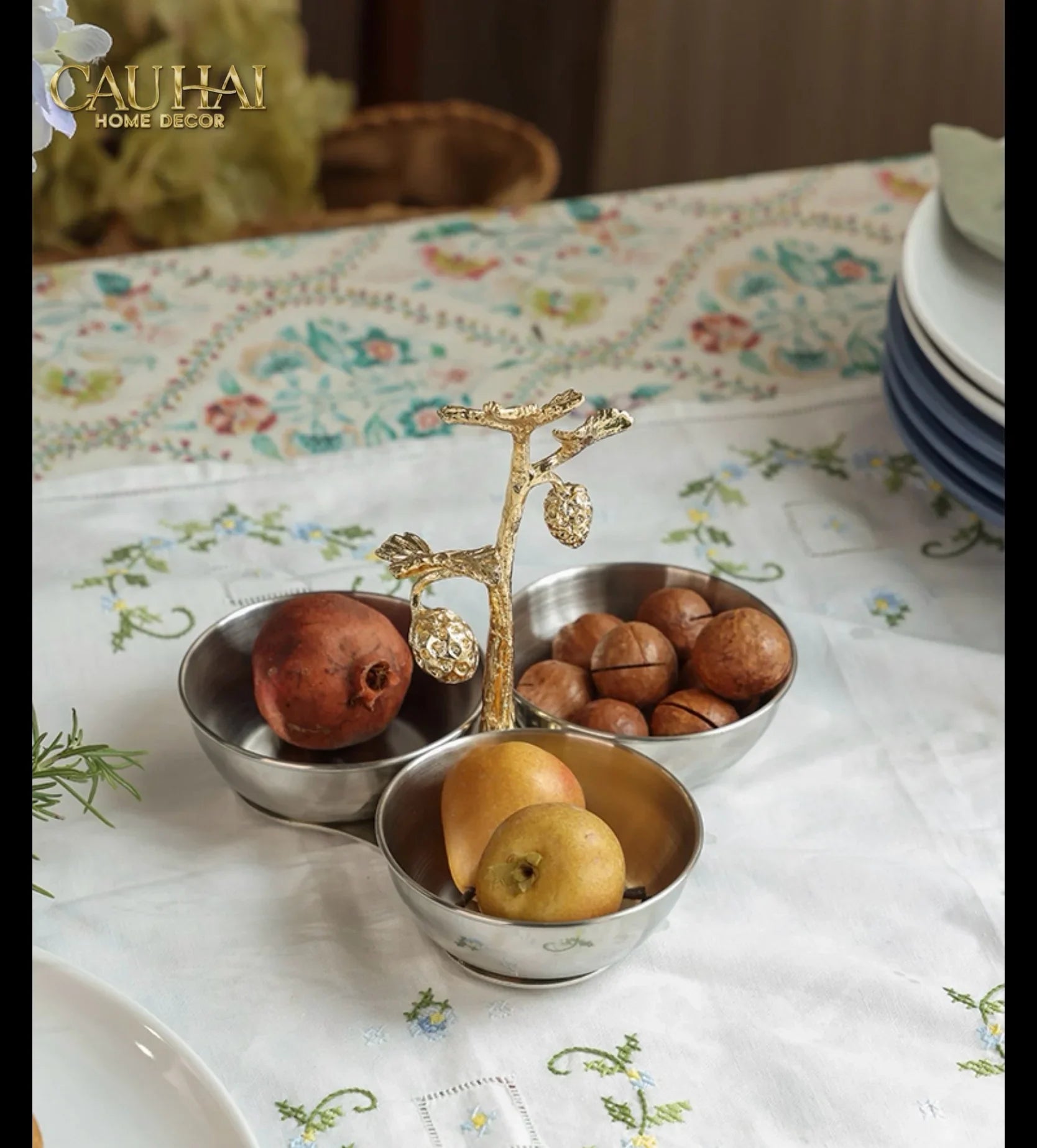dia-trai-cay-3-ngan-golden-elysian-spring-branch-triptyque-serving-dish-14_5x16_5-cau-hai-home-decor-5 - CẬU HAI HOME DECOR