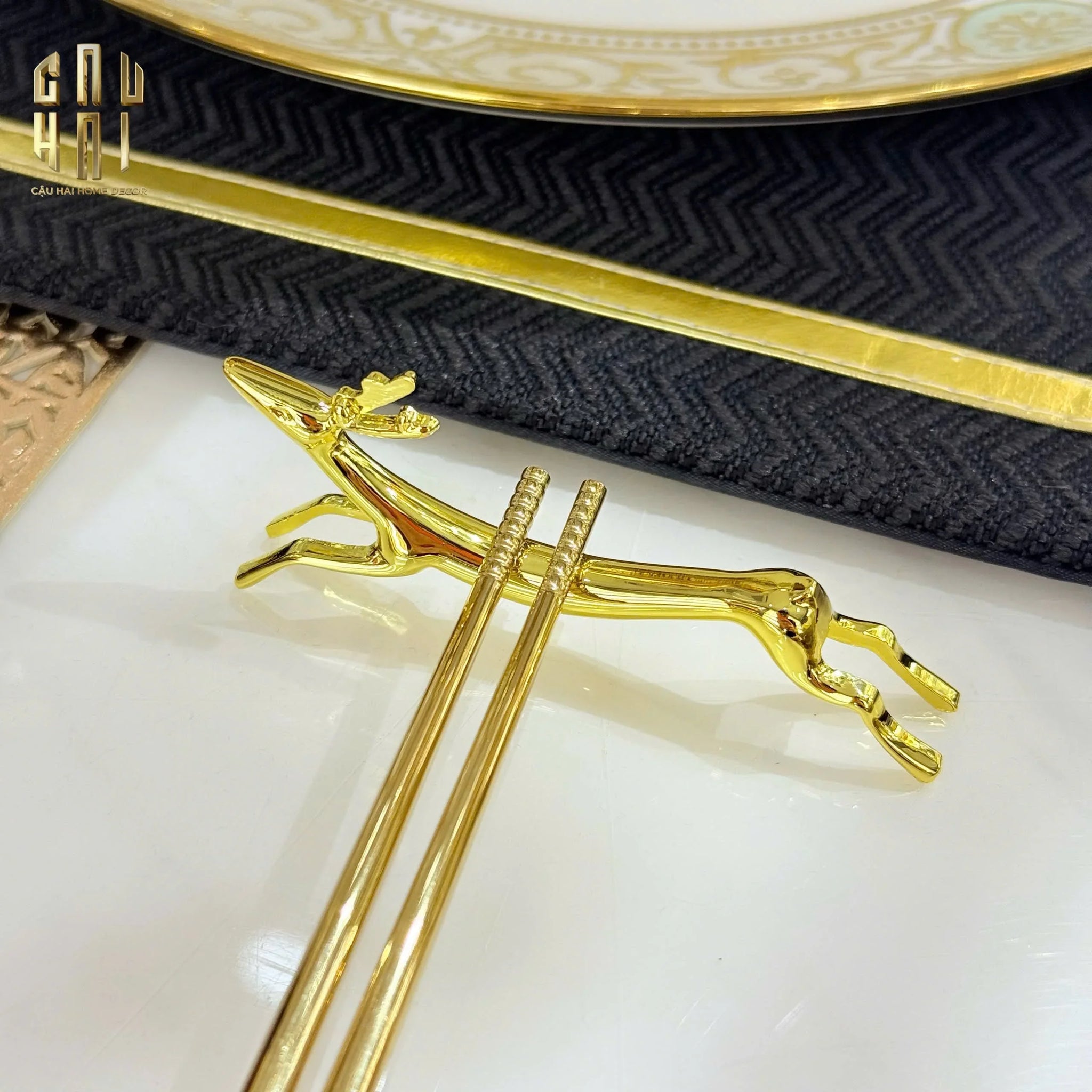 GÁC ĐŨA - CHOPSTICK REST ELK