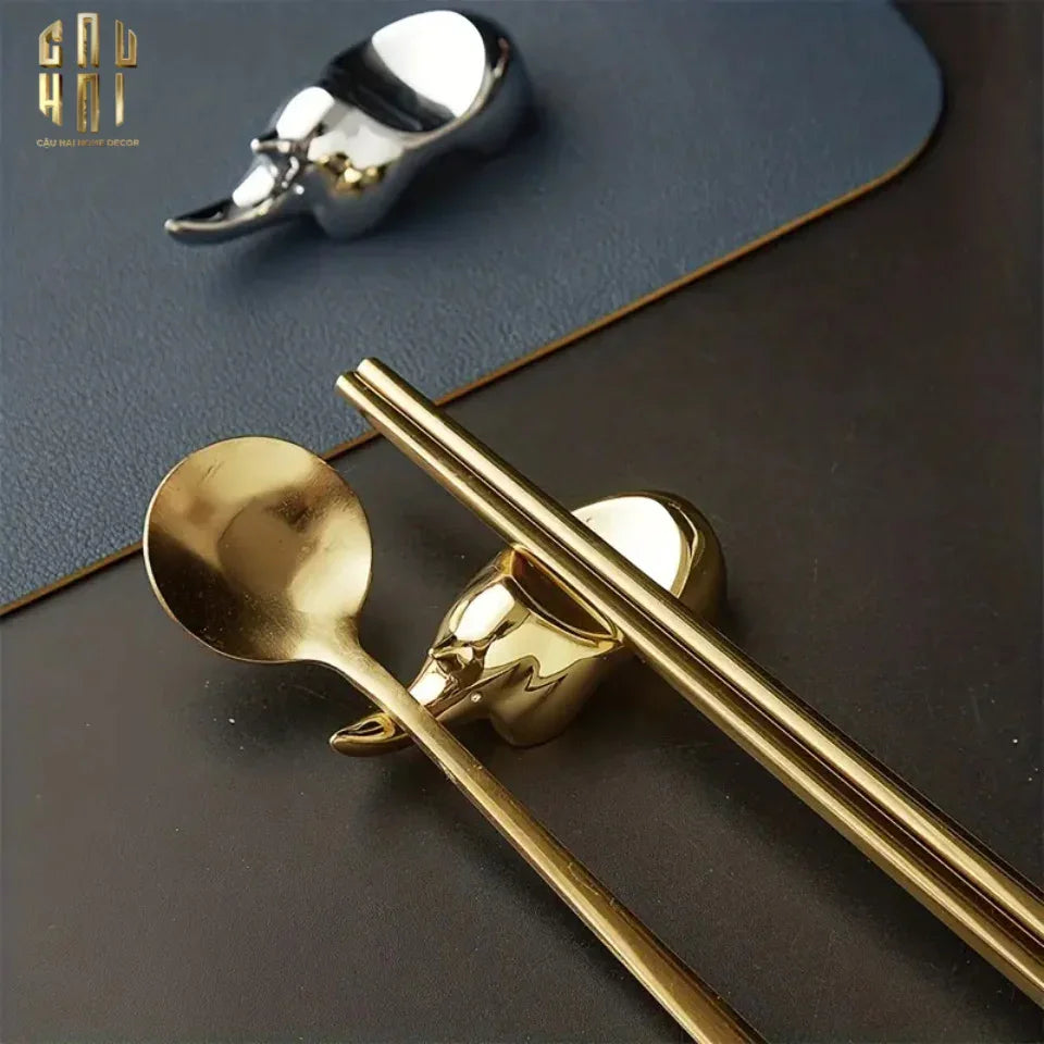 GÁC ĐŨA - CHOPSTICK REST RHINO