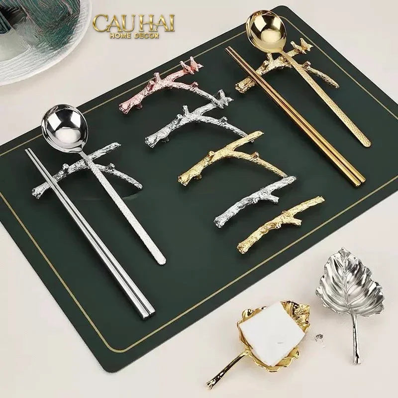 Gác Đũa Nhánh Cây Golden Bird Branch Harmony Premium Chopstick Rack 11 x 8.4 cm-Dinner Cutlery Set Dao Muỗng Nĩa-CẬU HAI HOME DECOR