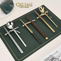 Gác Đũa Nhánh Cây Golden Bird Branch Harmony Premium Chopstick Rack 11 x 8.4 cm-Dinner Cutlery Set Dao Muỗng Nĩa-CẬU HAI HOME DECOR