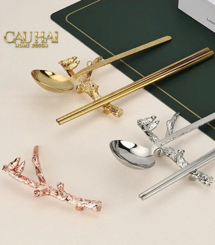 Gác Đũa Nhánh Cây Golden Bird Branch Harmony Premium Chopstick Rack 11 x 8.4 cm-Dinner Cutlery Set Dao Muỗng Nĩa-CẬU HAI HOME DECOR