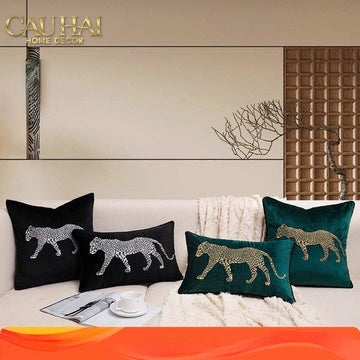 Gối Nhung Leopard Stride Emerald 30x50-Gối Trang Trí-Cậu Hai Home Decor-CẬU HAI HOME DECOR