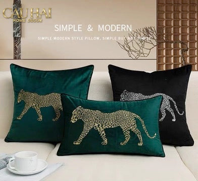 Gối Nhung Leopard Stride Emerald 30x50-Gối Trang Trí-Cậu Hai Home Decor-CẬU HAI HOME DECOR