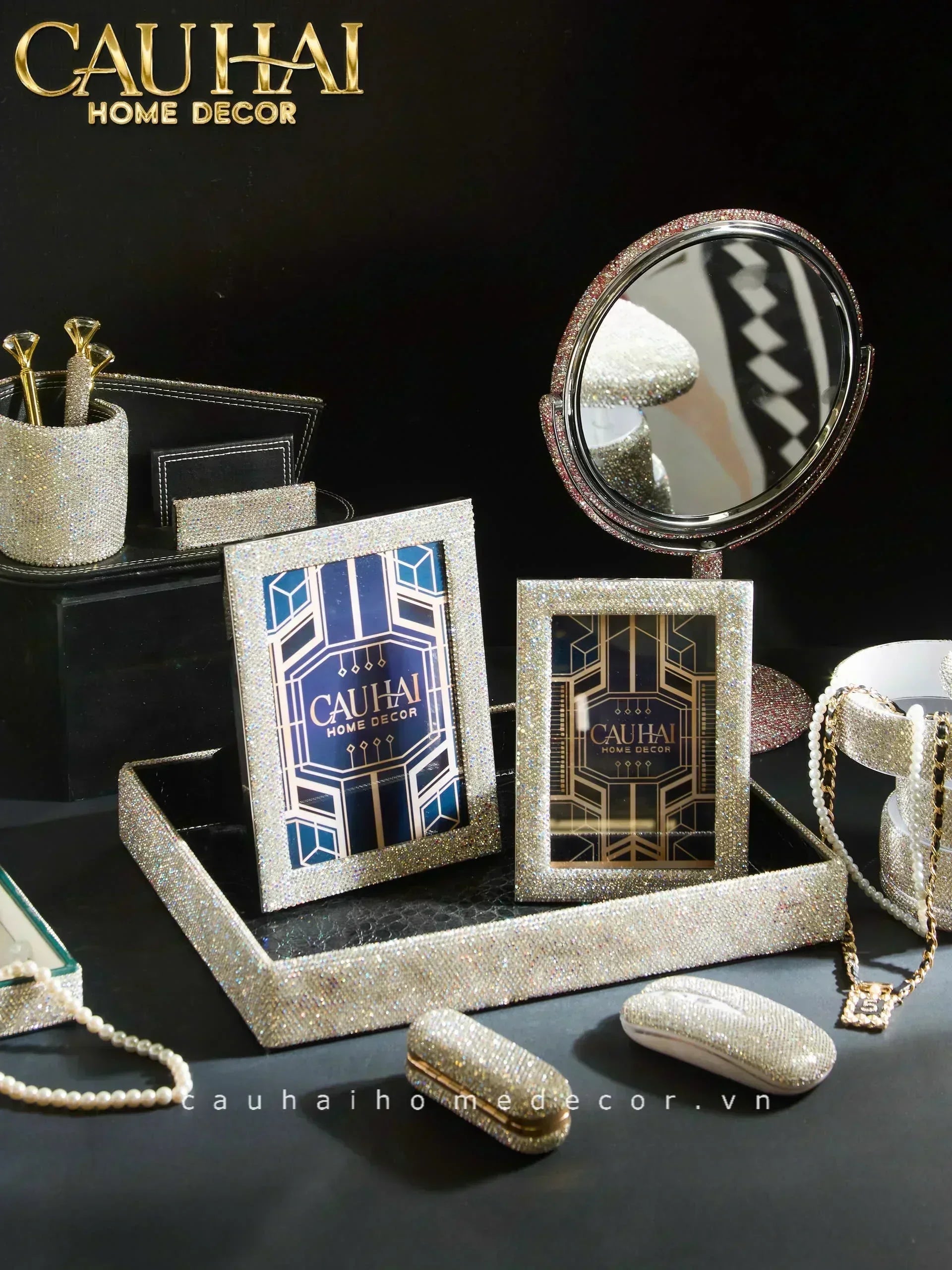haute-folie-hop-co-make-up-on-the-go-beauty-box-diamond-bling-bling-cau-hai-home-decor-12 - CẬU HAI HOME DECOR