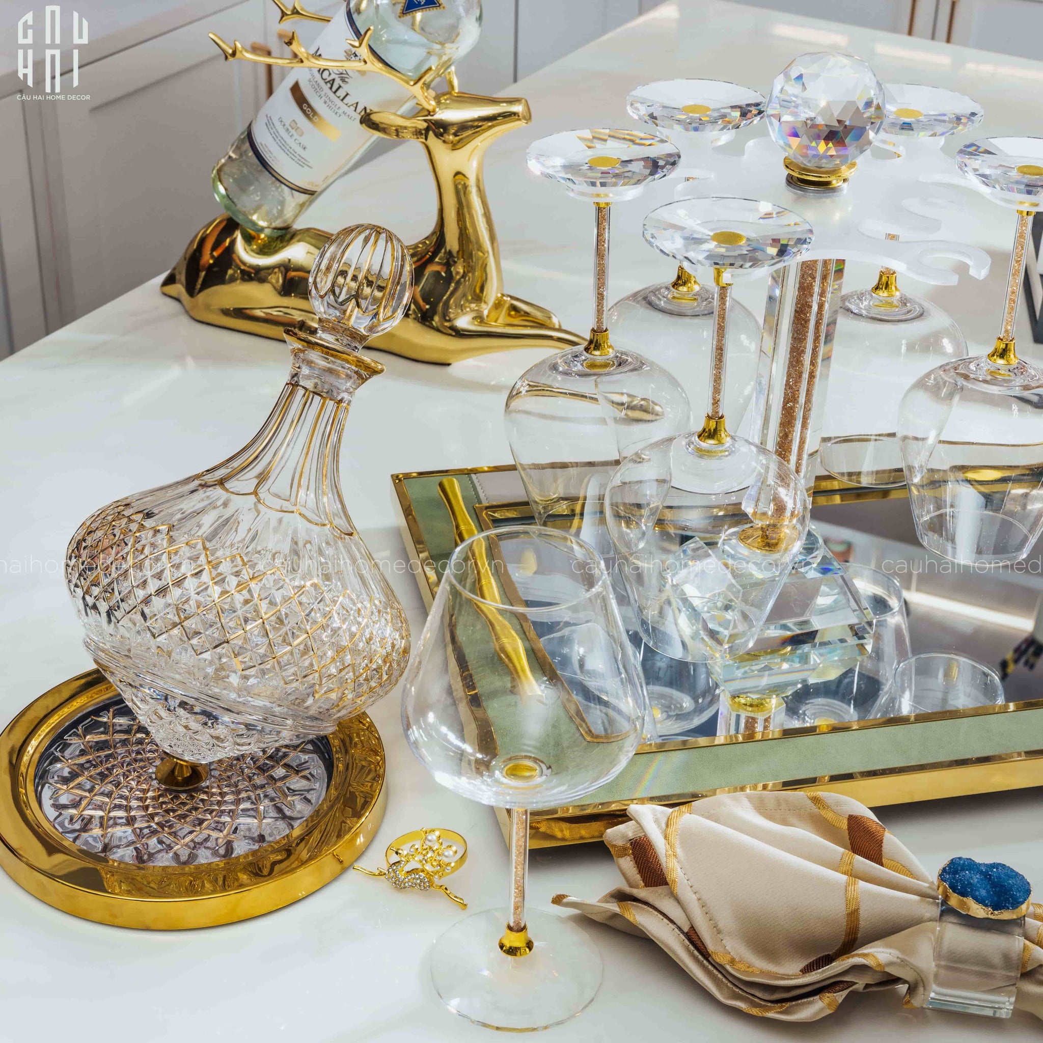 HOME COUTURE - SET BÌNH RƯỢU VANG PHA LÊ GLORIOUS OXFORD DECANTER & GLASSES 520ML SS25 - CẬU HAI HOME DECOR