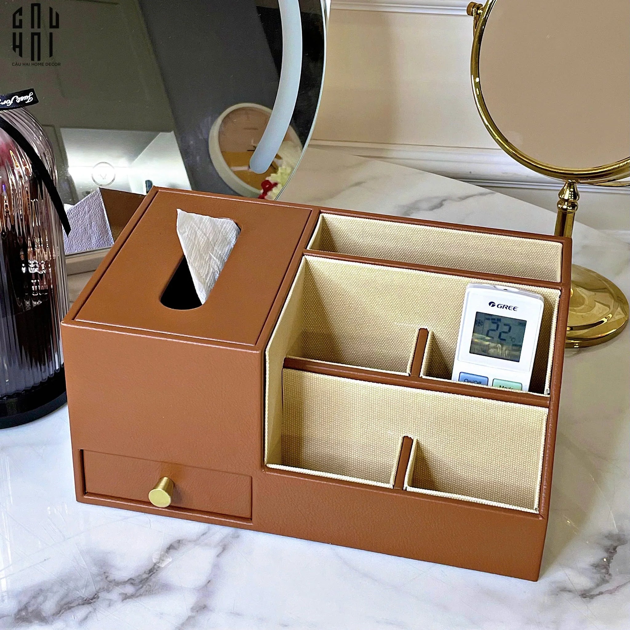 HỘP KHĂN GIẤY DA ĐA NĂNG COGNAC AUTHENTIQUE SS25