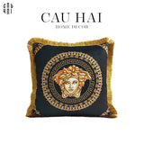 IMPERIAL SIGNATURE. - VỎ GỐI SOFA NHUNG CAO CẤP GIANNI VERS. GOLDEN MEDUSA 45 - CẬU HAI HOME DECOR