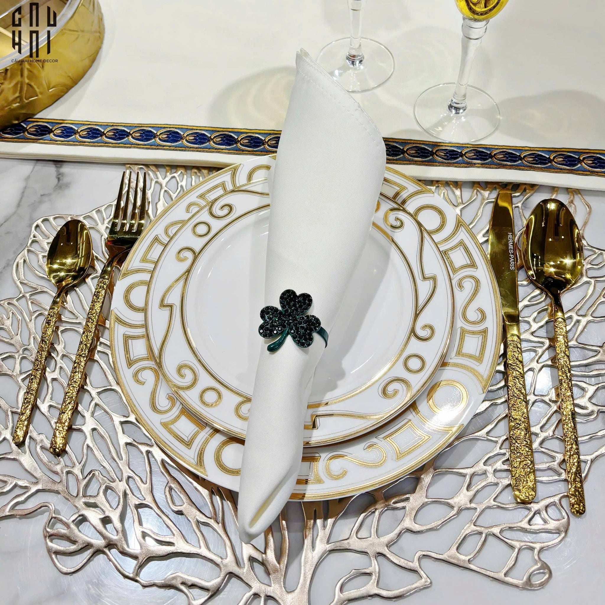 KHĂN ĂN - SILK NAPKIN WHITE ROYAL