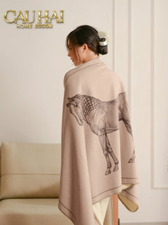 Khăn Cashmere Couture 55x180 - Le Cheval Solitaire - Button Édition-VẬT TƯ NỘI BỘ-CẬU HAI HOME DECOR
