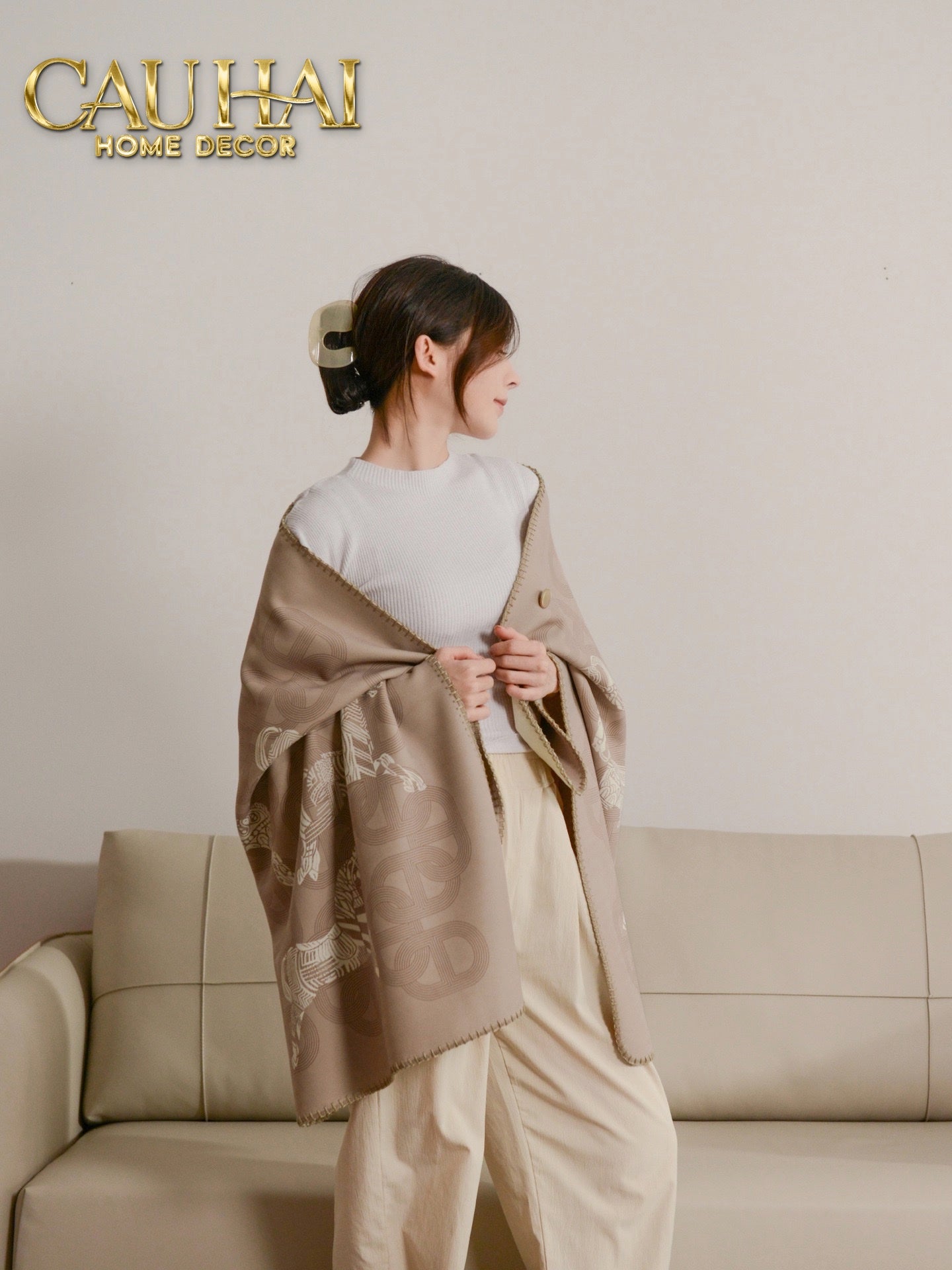 Khăn Cashmere Couture 80x150 - La Parade des Cent Chevaux - Button Édition - CẬU HAI HOME DECOR