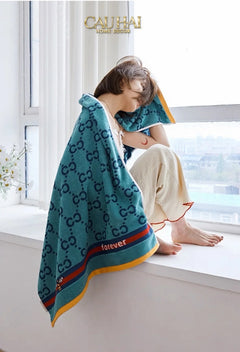 khan-tam-70x140-verte-cobalt-navy-gg-bath-towel-cau-hai-home-decor-8 - CẬU HAI HOME DECOR