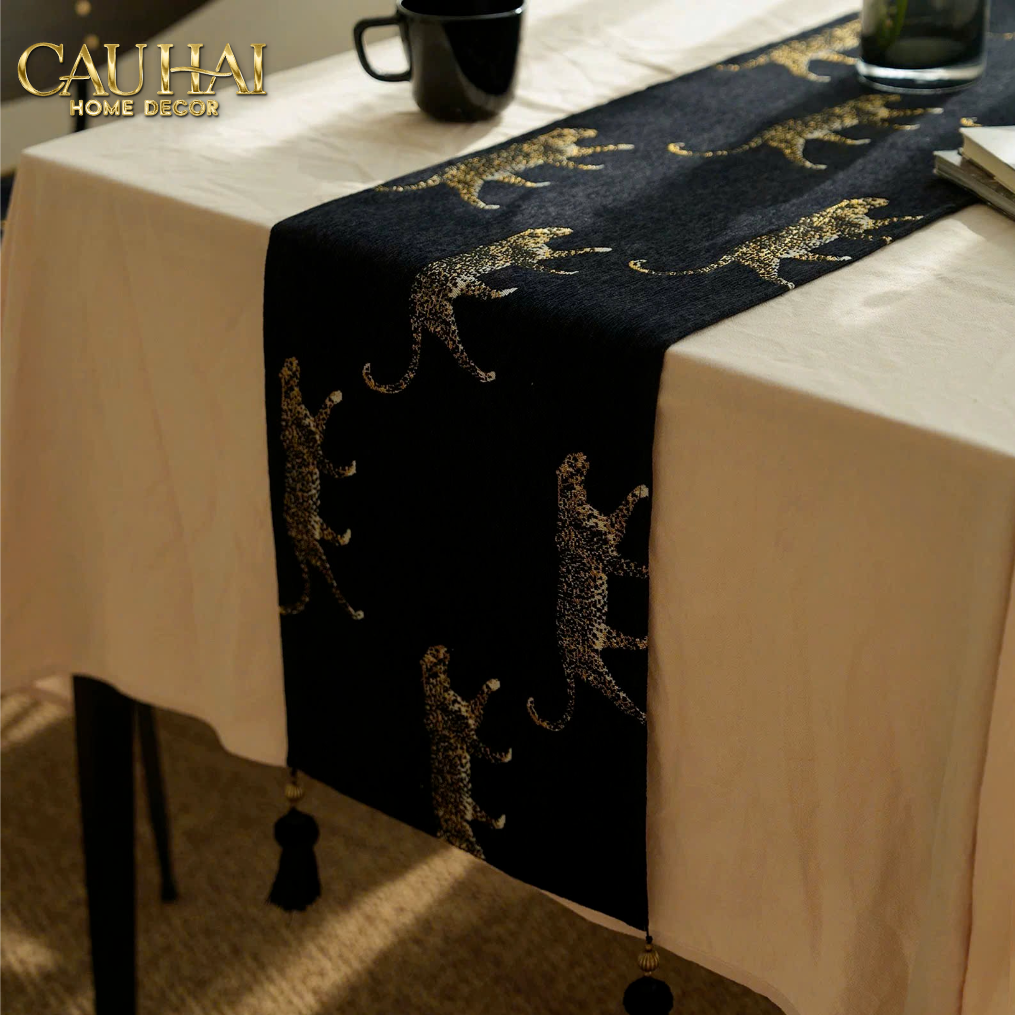 KHĂN TRẢI BÀN JARGUAR SAVOIR TABLE RUNNER 30X240-2- Cậu Hai Home Decor